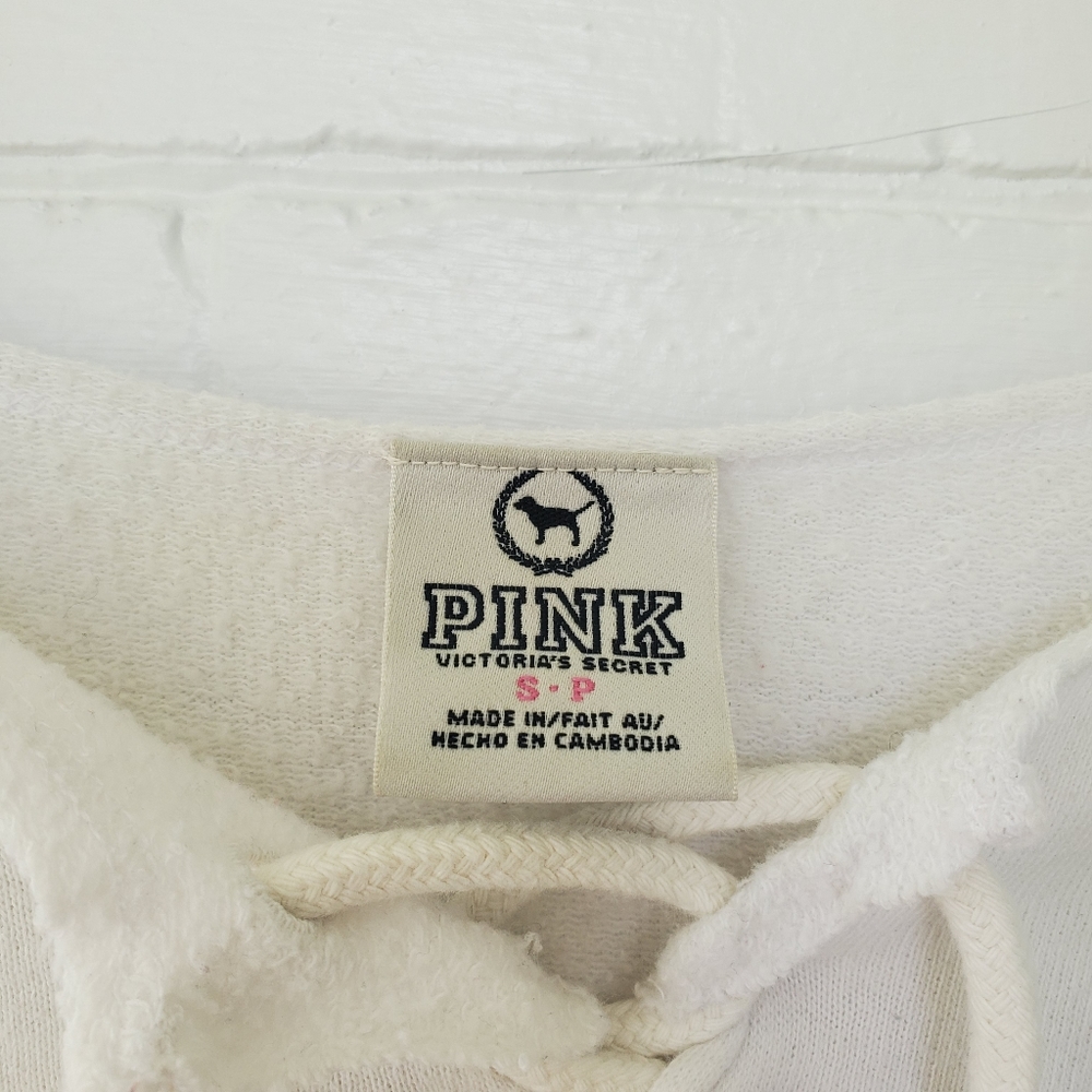 Love Pink white sweatshirt size small but fits big - Picture 3 of 3